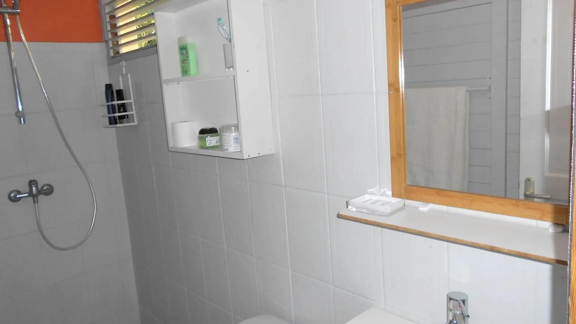 Villa Charmante A Deshaies Avec Jacuzzi Guadeloupe